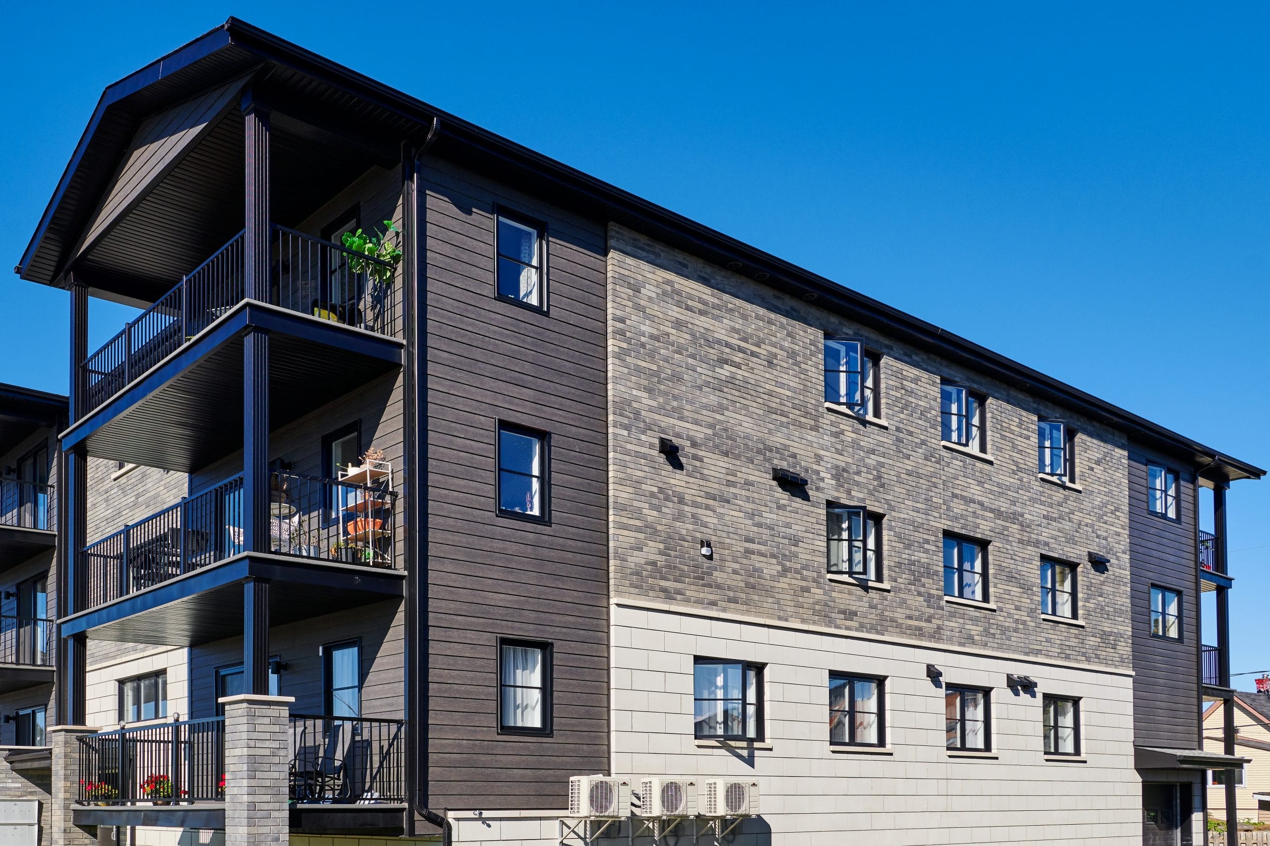Les techniques d’évaluation essentielles pour les immeubles multi-logements dans les Laurentides